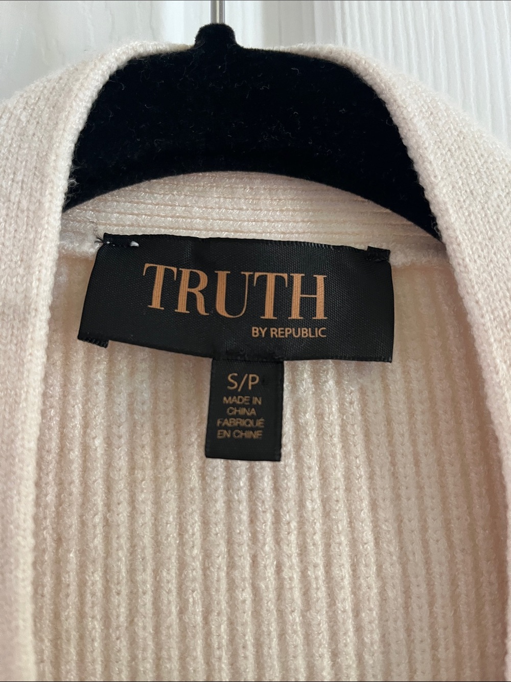 TRUTH by Republic Cream Ribbed Button Cardigan with Front Pockets Size Small - Picture 3 of 8